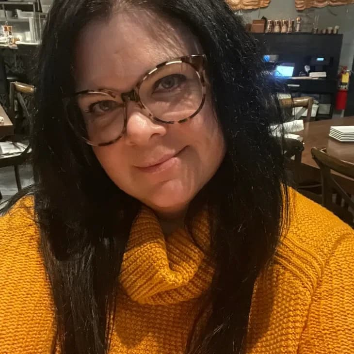 Nikki - Owner & Beauty Artist